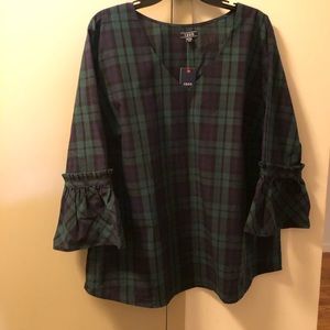 IZOD EFFORTLESS BLOUSE